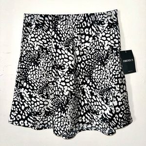 Black and white XS satin skirt